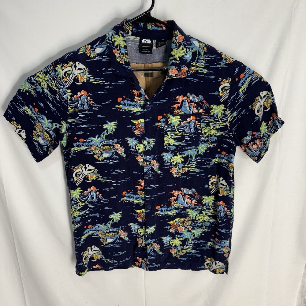 Star Wars Shirt Baby Yoda Grogu Hawaiian ButtonUp Size Medium Short Sleeve Rayon